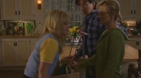 DailyDuff-dot-org_LizzieMcGuire-2x08JustFriends1028.jpg DailyDuff-dot-org_LizzieMcGuire-2x08JustFriends1028.jpg