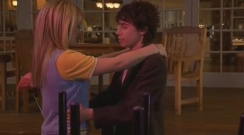 DailyDuff-dot-org_LizzieMcGuire-2x08JustFriends1153.jpg