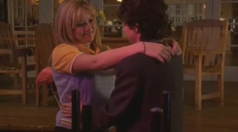 DailyDuff-dot-org_LizzieMcGuire-2x08JustFriends1160.jpg