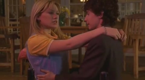 DailyDuff-dot-org_LizzieMcGuire-2x08JustFriends1170.jpg