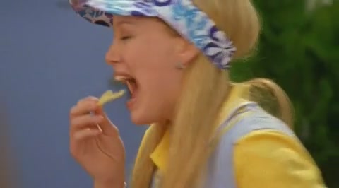 DailyDuff-dot-org_LizzieMcGuire-2x08JustFriends1210.jpg