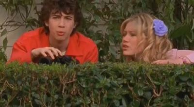 DailyDuff-dot-org_LizzieMcGuire-2x08JustFriends0480.jpg