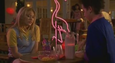 DailyDuff-dot-org_LizzieMcGuire-2x08JustFriends1097.jpg