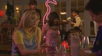 DailyDuff-dot-org_LizzieMcGuire-2x08JustFriends1103.jpg