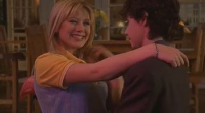 DailyDuff-dot-org_LizzieMcGuire-2x08JustFriends1175.jpg