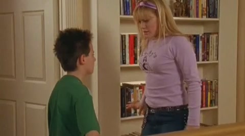 DailyDuff-dot-org_LizzieMcGuire-2x09ThoseFreakyMcGuires0209.jpg DailyDuff-dot-org_LizzieMcGuire-2x09ThoseFreakyMcGuires0209.jpg