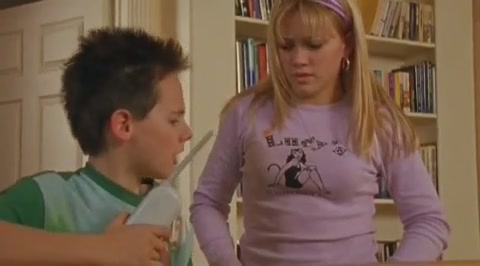 DailyDuff-dot-org_LizzieMcGuire-2x09ThoseFreakyMcGuires0250.jpg DailyDuff-dot-org_LizzieMcGuire-2x09ThoseFreakyMcGuires0250.jpg