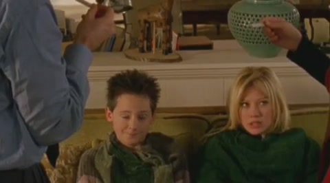 DailyDuff-dot-org_LizzieMcGuire-2x09ThoseFreakyMcGuires0289.jpg