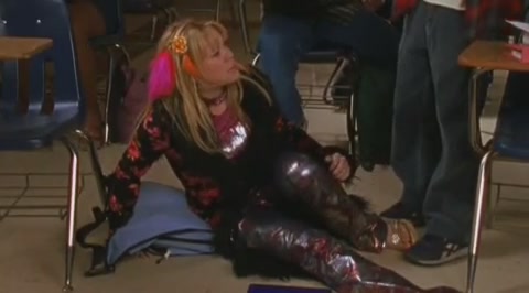 DailyDuff-dot-org_LizzieMcGuire-2x09ThoseFreakyMcGuires0704.jpg DailyDuff-dot-org_LizzieMcGuire-2x09ThoseFreakyMcGuires0704.jpg