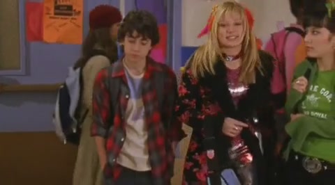 DailyDuff-dot-org_LizzieMcGuire-2x09ThoseFreakyMcGuires0834.jpg