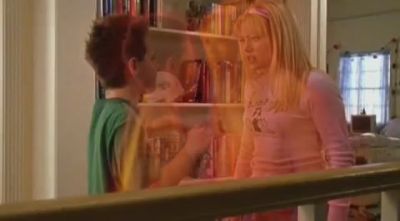 DailyDuff-dot-org_LizzieMcGuire-2x09ThoseFreakyMcGuires0080.jpg