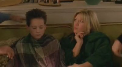 DailyDuff-dot-org_LizzieMcGuire-2x09ThoseFreakyMcGuires0296.jpg