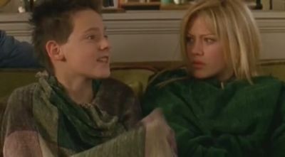 DailyDuff-dot-org_LizzieMcGuire-2x09ThoseFreakyMcGuires0327.jpg