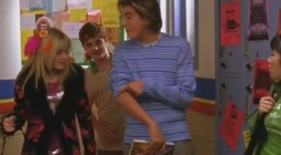 DailyDuff-dot-org_LizzieMcGuire-2x09ThoseFreakyMcGuires0602.jpg