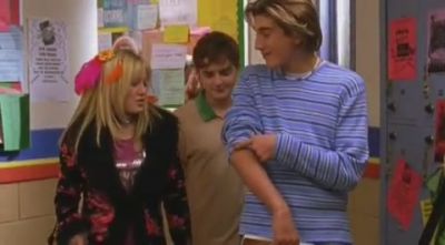 DailyDuff-dot-org_LizzieMcGuire-2x09ThoseFreakyMcGuires0603.jpg