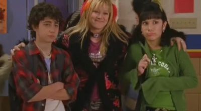 DailyDuff-dot-org_LizzieMcGuire-2x09ThoseFreakyMcGuires0838.jpg