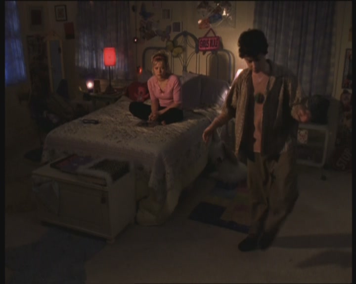 DailyDuff-dot-org_LizzieMcGuire-InMirandaLizzieDoesNotTrust0576.jpg DailyDuff-dot-org_LizzieMcGuire-InMirandaLizzieDoesNotTrust0576.jpg