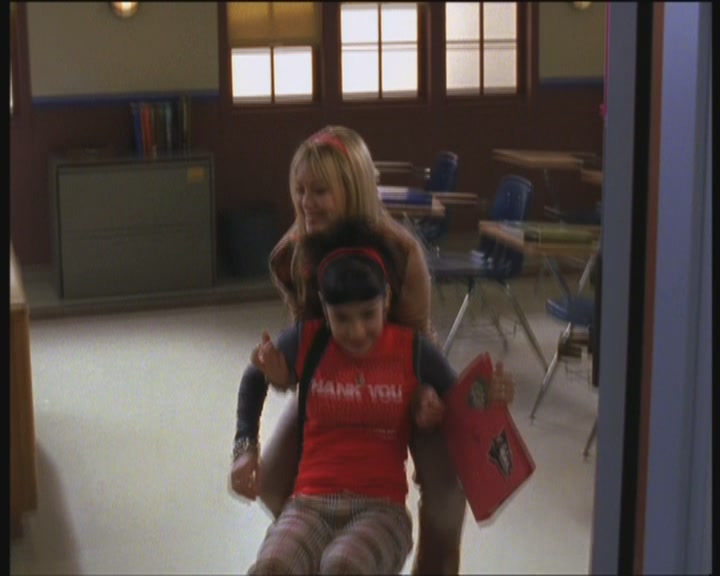 DailyDuff-dot-org_LizzieMcGuire-InMirandaLizzieDoesNotTrust1240.jpg DailyDuff-dot-org_LizzieMcGuire-InMirandaLizzieDoesNotTrust1240.jpg