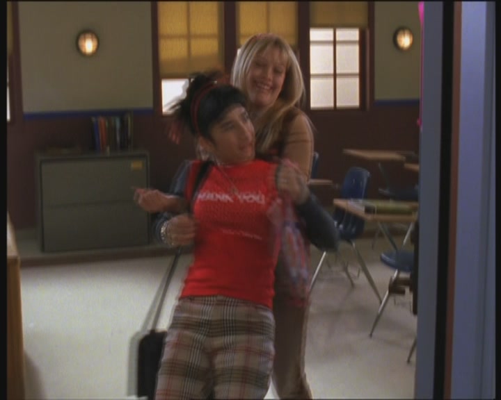 DailyDuff-dot-org_LizzieMcGuire-InMirandaLizzieDoesNotTrust1241.jpg DailyDuff-dot-org_LizzieMcGuire-InMirandaLizzieDoesNotTrust1241.jpg