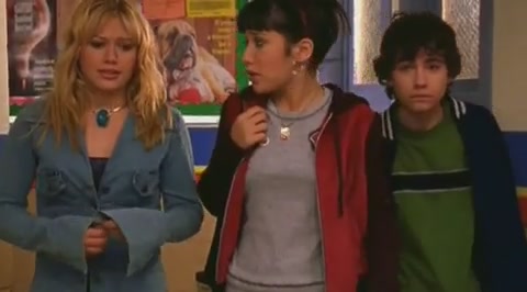 DailyDuff-dot-org_LizzieMcGuire-2x12BestDressedforMuchLess0508.jpg