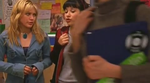 DailyDuff-dot-org_LizzieMcGuire-2x12BestDressedforMuchLess0511.jpg