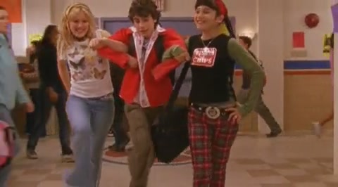 DailyDuff-dot-org_LizzieMcGuire-2x12BestDressedforMuchLess0966.jpg