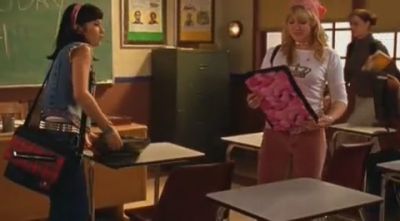 DailyDuff-dot-org_LizzieMcGuire-2x12BestDressedforMuchLess0068.jpg