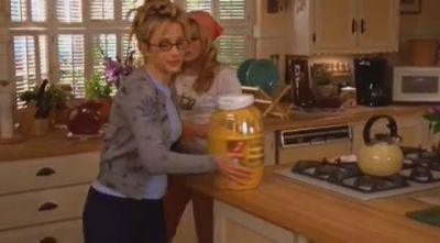 DailyDuff-dot-org_LizzieMcGuire-2x12BestDressedforMuchLess0259.jpg