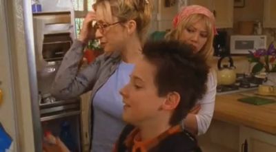 DailyDuff-dot-org_LizzieMcGuire-2x12BestDressedforMuchLess0270.jpg