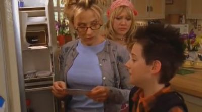 DailyDuff-dot-org_LizzieMcGuire-2x12BestDressedforMuchLess0274.jpg