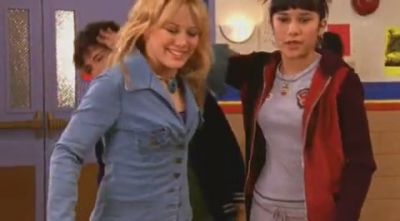 DailyDuff-dot-org_LizzieMcGuire-2x12BestDressedforMuchLess0570.jpg