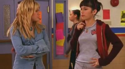 DailyDuff-dot-org_LizzieMcGuire-2x12BestDressedforMuchLess1173.jpg