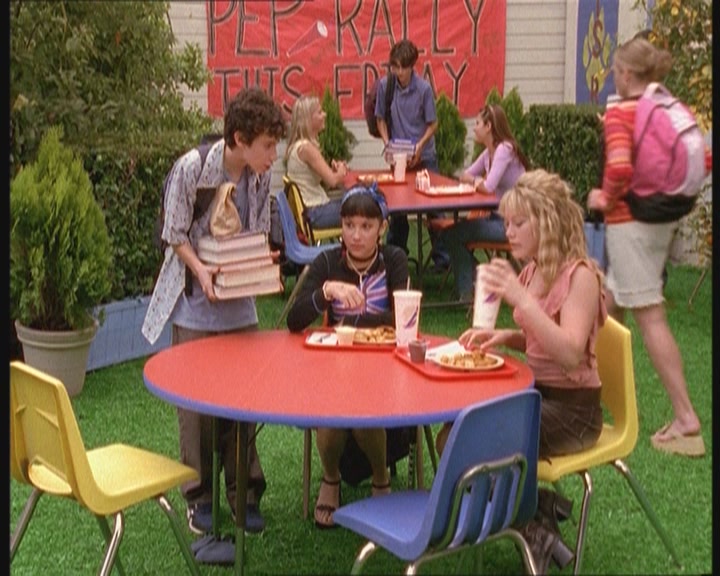 DailyDuff-dot-org_LizzieMcGuire-JustLikeLizzie0003.jpg