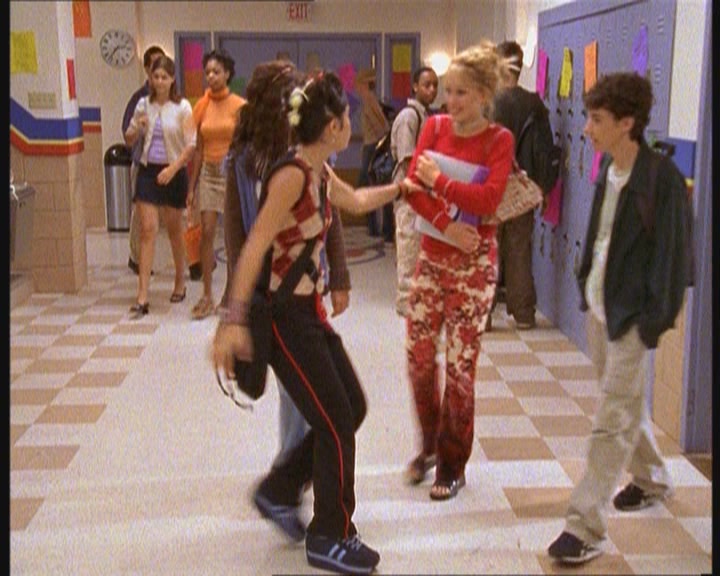 DailyDuff-dot-org_LizzieMcGuire-JustLikeLizzie0416.jpg
