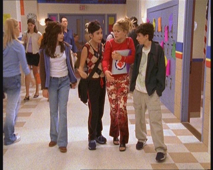 DailyDuff-dot-org_LizzieMcGuire-JustLikeLizzie0417.jpg