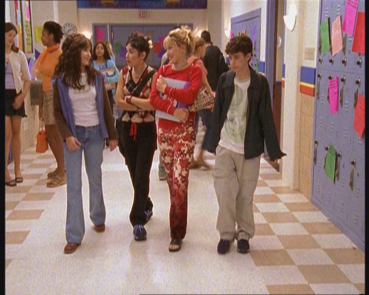 DailyDuff-dot-org_LizzieMcGuire-JustLikeLizzie0421.jpg