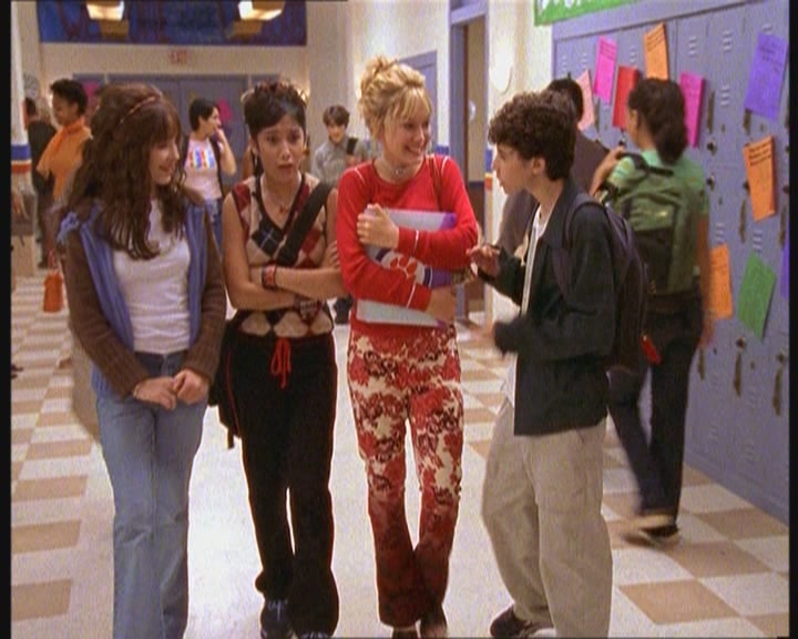 DailyDuff-dot-org_LizzieMcGuire-JustLikeLizzie0425.jpg