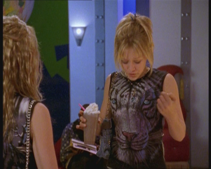 DailyDuff-dot-org_LizzieMcGuire-JustLikeLizzie0615.jpg