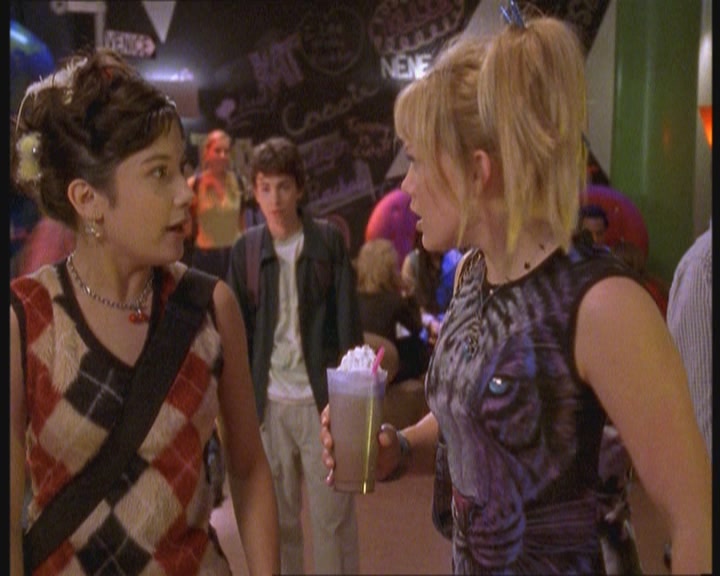 DailyDuff-dot-org_LizzieMcGuire-JustLikeLizzie0635.jpg