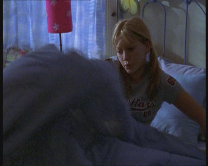 DailyDuff-dot-org_LizzieMcGuire-JustLikeLizzie0736.jpg