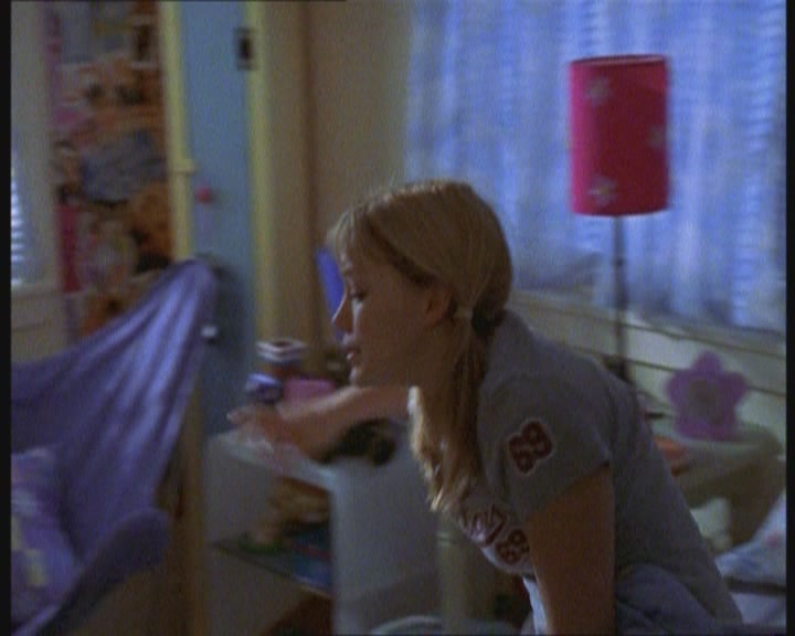 DailyDuff-dot-org_LizzieMcGuire-JustLikeLizzie0737.jpg