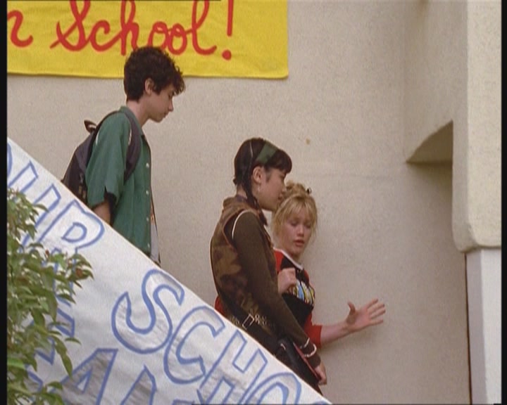 DailyDuff-dot-org_LizzieMcGuire-JustLikeLizzie0793.jpg