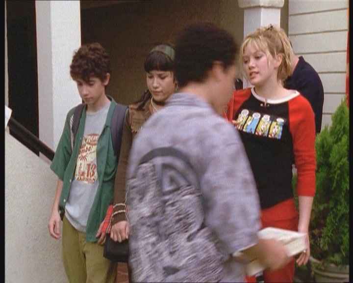 DailyDuff-dot-org_LizzieMcGuire-JustLikeLizzie0801.jpg