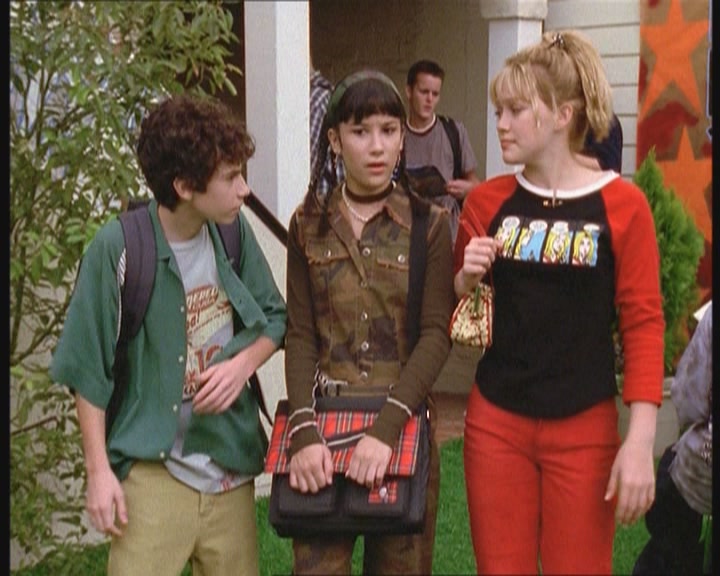 DailyDuff-dot-org_LizzieMcGuire-JustLikeLizzie0804.jpg