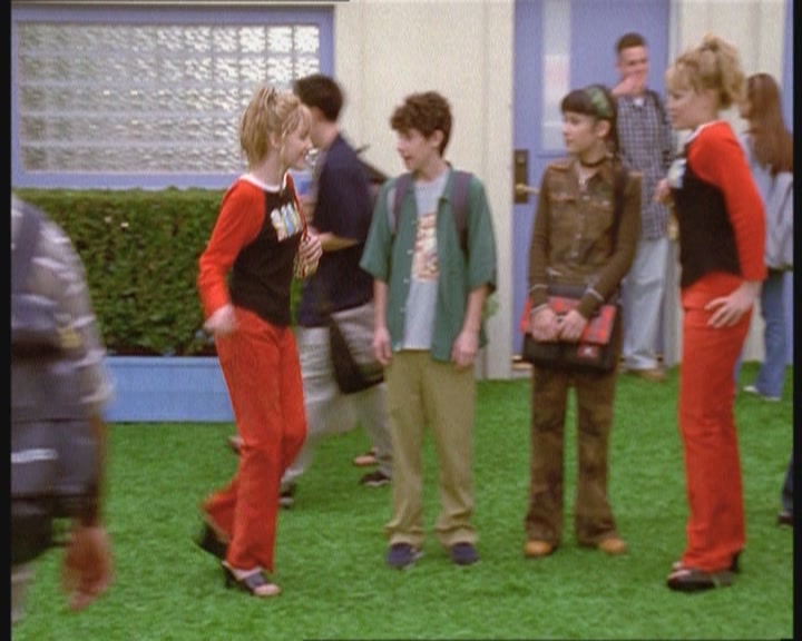 DailyDuff-dot-org_LizzieMcGuire-JustLikeLizzie0833.jpg