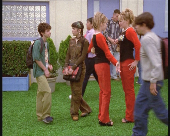 DailyDuff-dot-org_LizzieMcGuire-JustLikeLizzie0835.jpg DailyDuff-dot-org_LizzieMcGuire-JustLikeLizzie0835.jpg