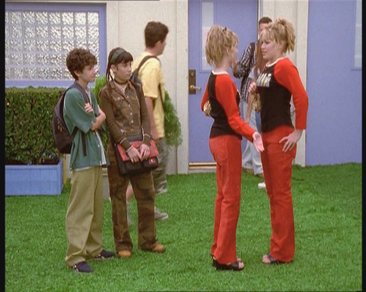 DailyDuff-dot-org_LizzieMcGuire-JustLikeLizzie0837.jpg