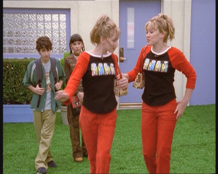 DailyDuff-dot-org_LizzieMcGuire-JustLikeLizzie0842.jpg DailyDuff-dot-org_LizzieMcGuire-JustLikeLizzie0842.jpg