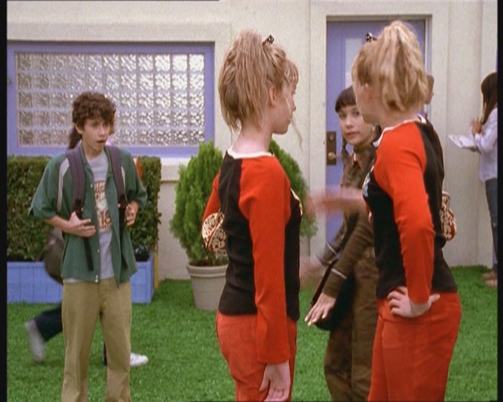 DailyDuff-dot-org_LizzieMcGuire-JustLikeLizzie0869.jpg
