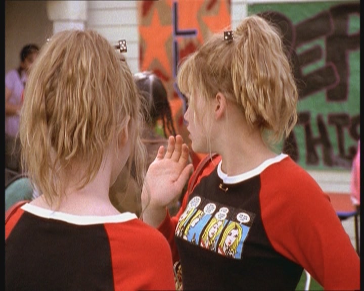 DailyDuff-dot-org_LizzieMcGuire-JustLikeLizzie0872.jpg
